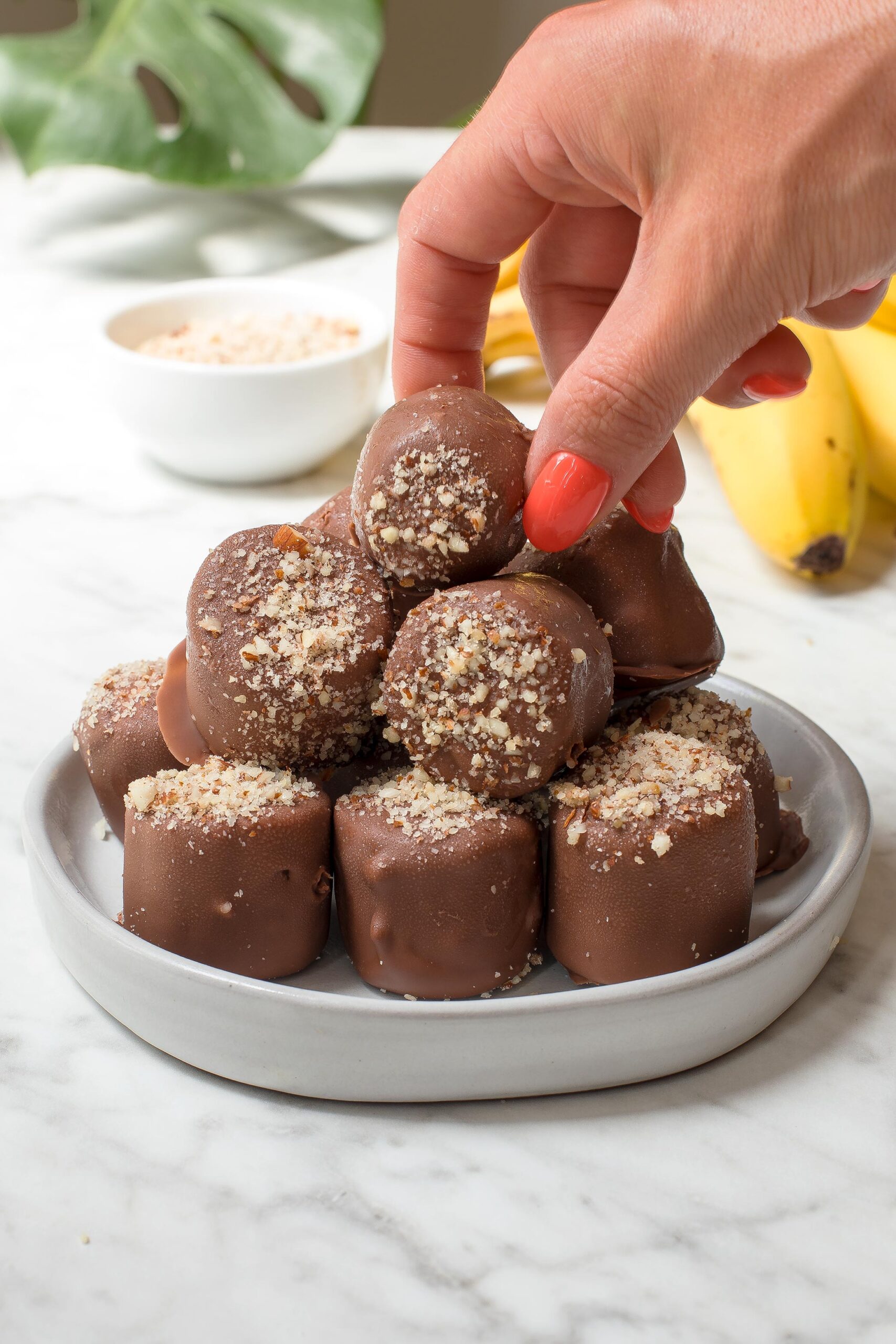 4 INGREDIENT CHOCOLATE BANANA BOMBS - CookVegetarian